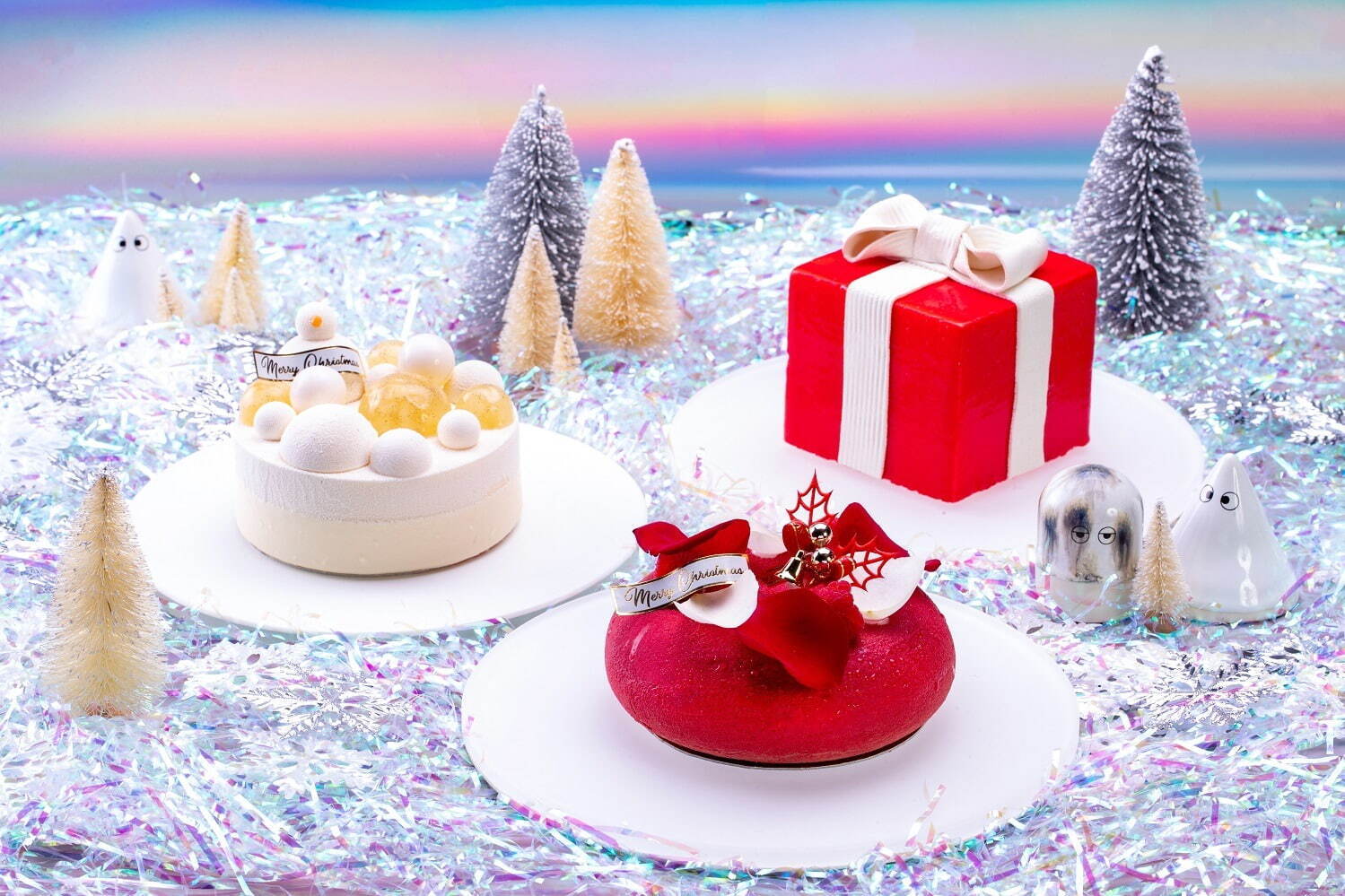 ホテル「W大阪」初のクリスマスケーキ、ヴィーガンムースやピエール・エルメ・パリの限定ケーキ｜写真1
