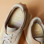 エミ(emmi), ニューバランス(New Balance), トーン(コスメ)(to/one) 327｜写真3