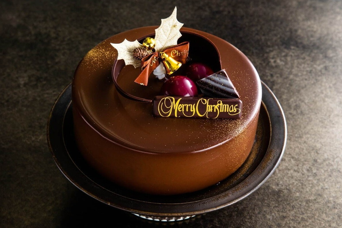 デカダンス ドュ ショコラ21年クリスマスケーキ カシス アールグレイのチョコレートケーキ ファッションプレス