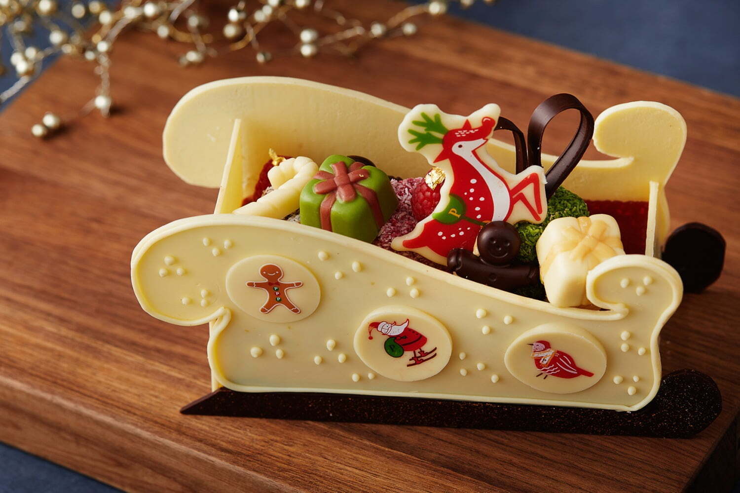 クリスマス｜ザ・ペニンシュラ東京の2021年クリスマスケーキ、“ソリに乗るトナカイ”のオペラや切り株モンブラン