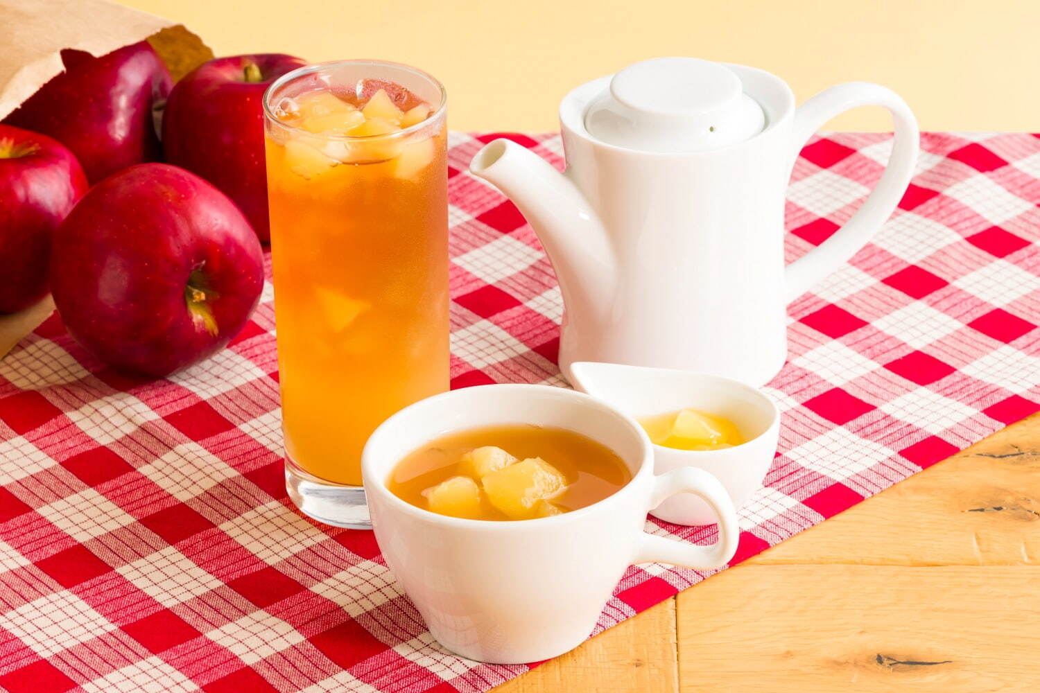 エッグスンシングス限定 贅沢りんご の紅茶風味パンケーキ りんご シナモンの限定ドリンクも ファッションプレス エッグスンシングス限定 贅沢りんご の紅茶風味パンケーキ りんご シナモンの限定ドリンクも ファッションプレス