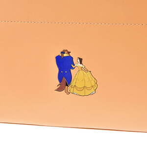 美女と野獣 インテリアグッズがディズニーストアに ダンスシーンを表現したフェイラーのハンカチも ファッションプレス