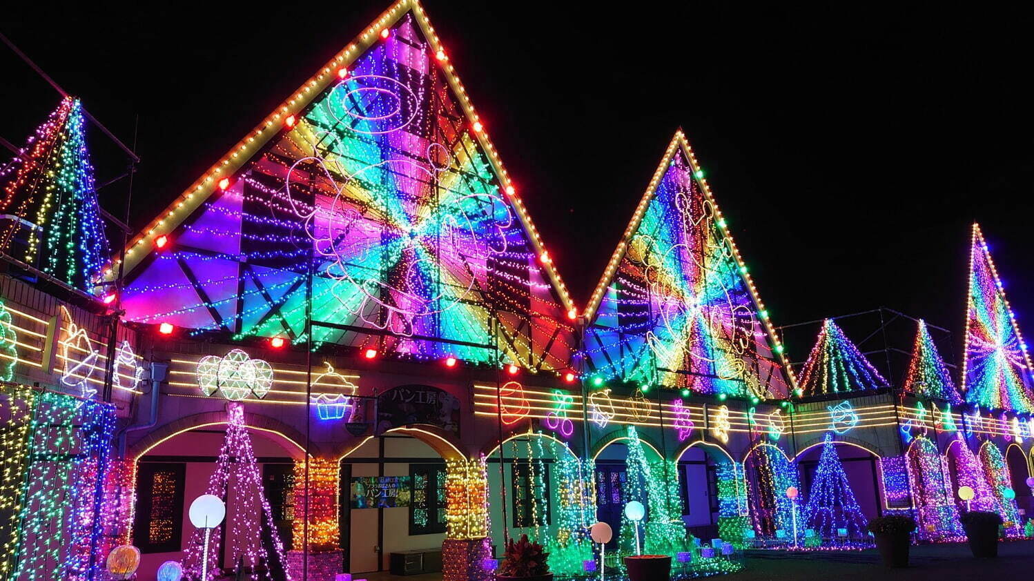 ＜全国イルミネーション2021年冬＞クリスマスデートにおすすめ！東京・大阪のおでかけナイトスポット｜写真32