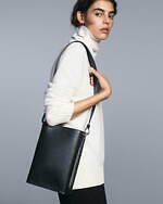 2021年冬のレディースニット何着る？人気ブランドのおすすめセーター＆トレンドコーデ12選｜写真1