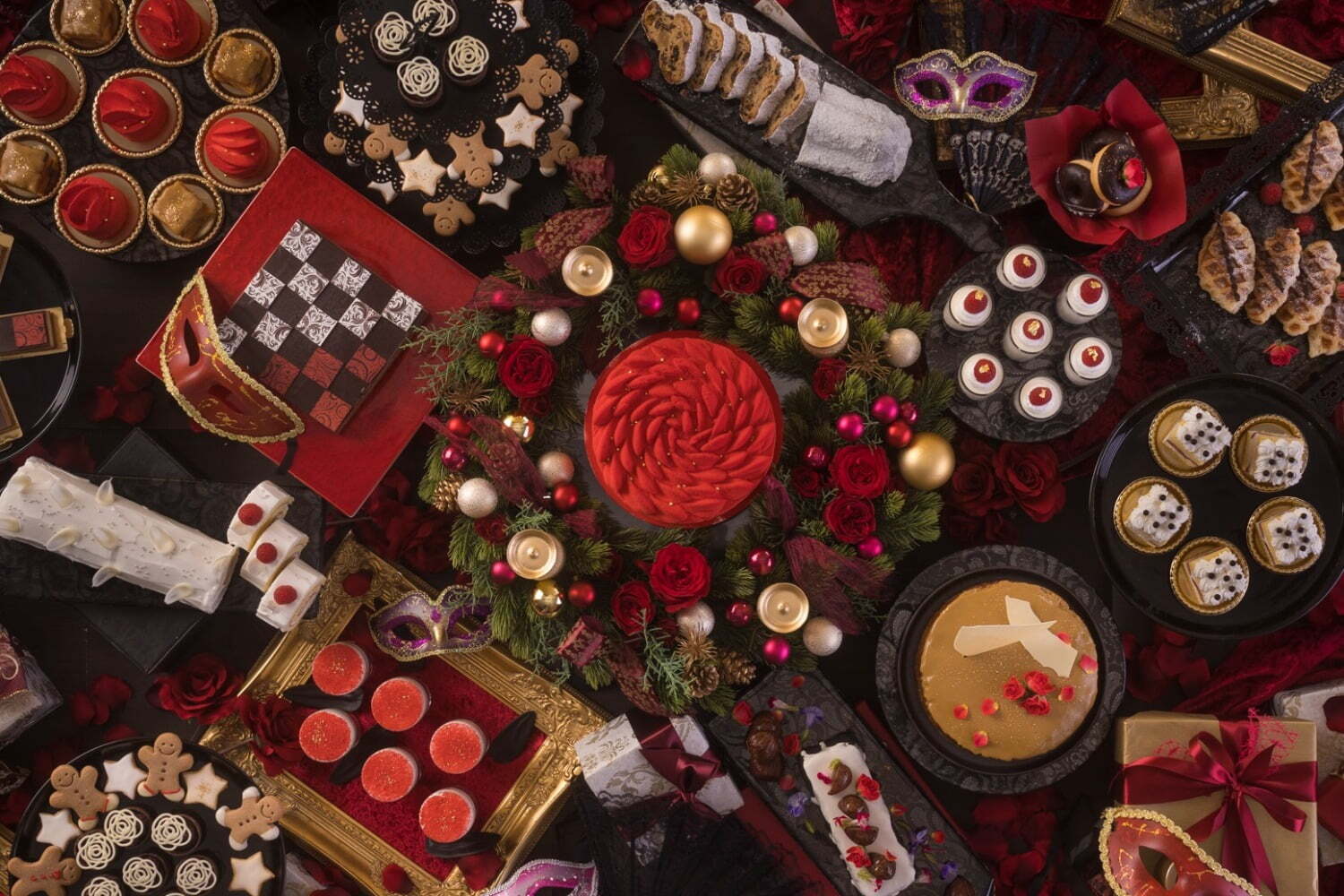 “仮面舞踏会”がテーマのクリスマススイーツビュッフェ、ヒルトン福岡シーホークで開催