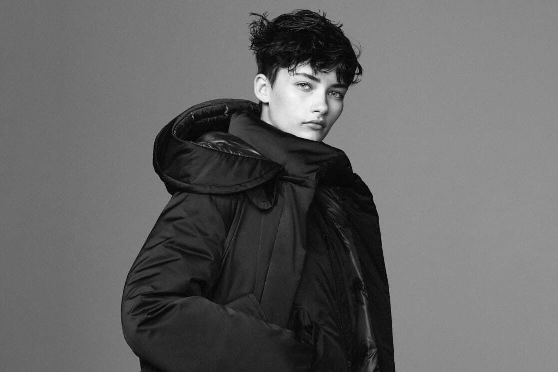 ユニクロ「＋J」21年秋冬ウィメンズ新作、デザイナー ジル・サンダーによるダウンやブラウス