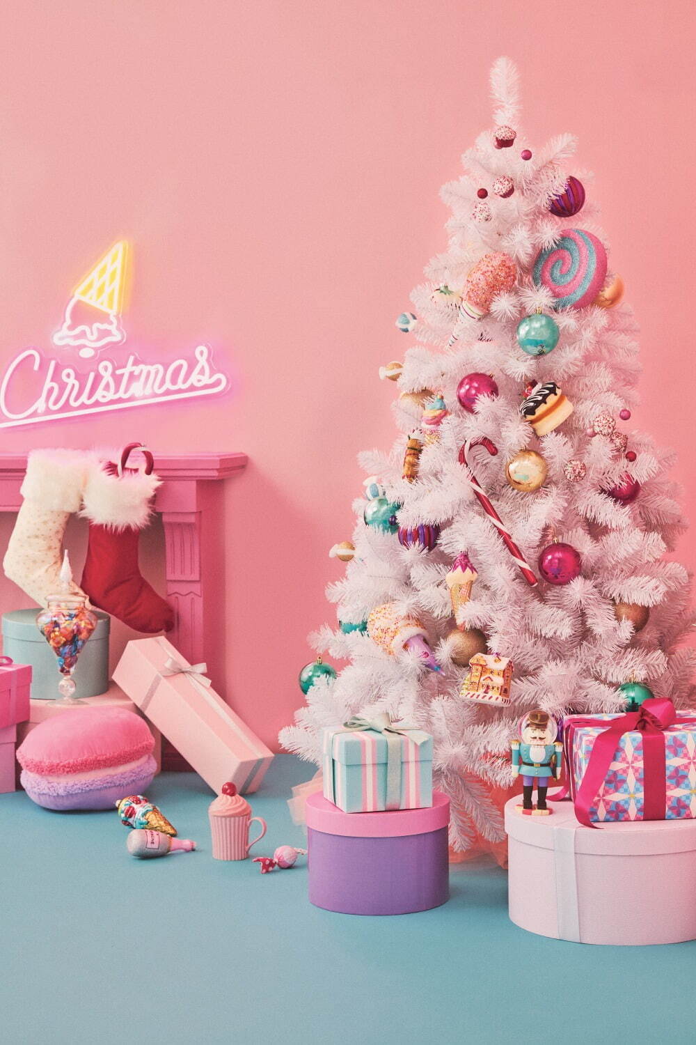 フランフラン21年クリスマスは“スイーツ”が主役、ケーキ型オーナメント＆砂糖菓子カラーのツリー｜写真1