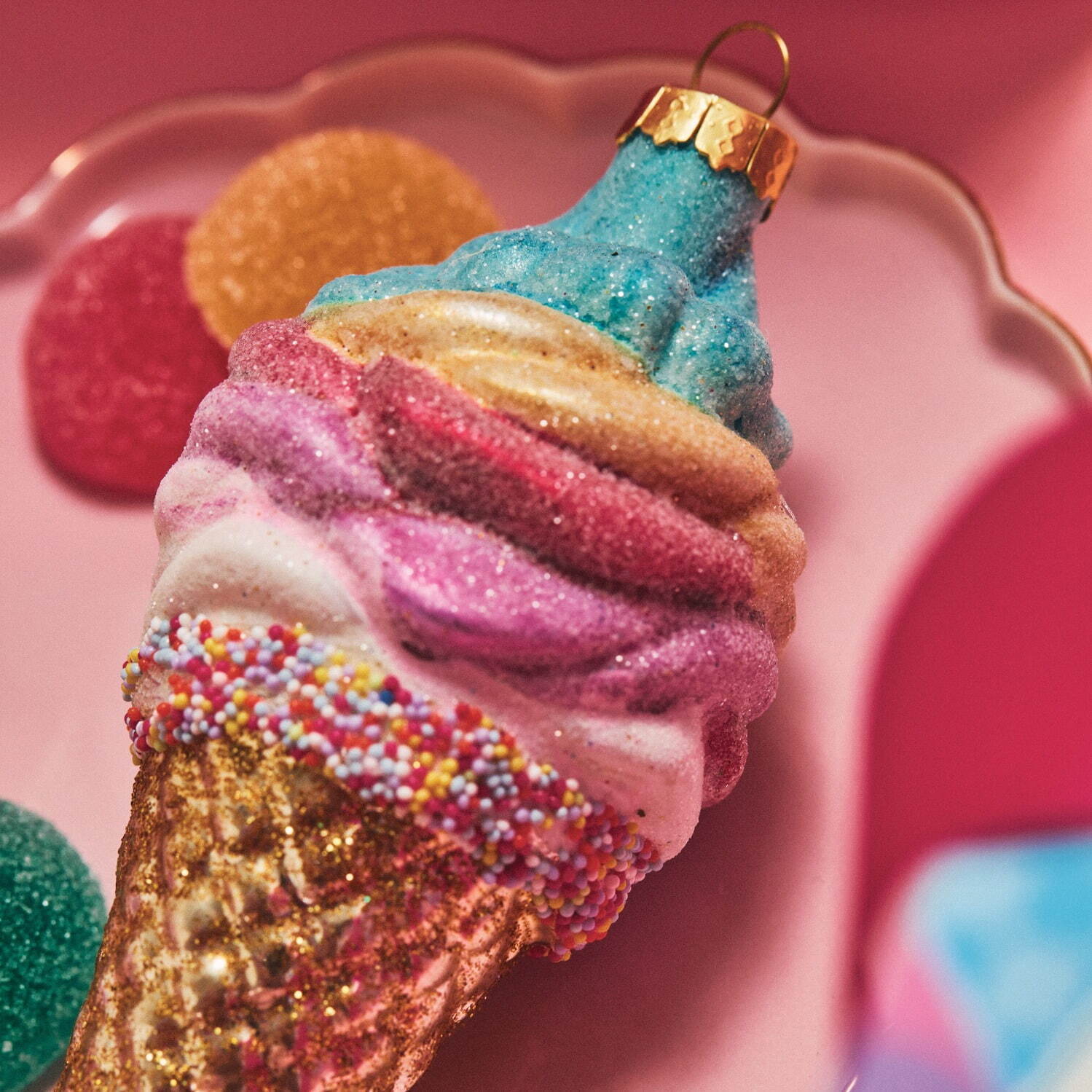 フランフラン21年クリスマスは“スイーツ”が主役、ケーキ型オーナメント＆砂糖菓子カラーのツリー｜写真2