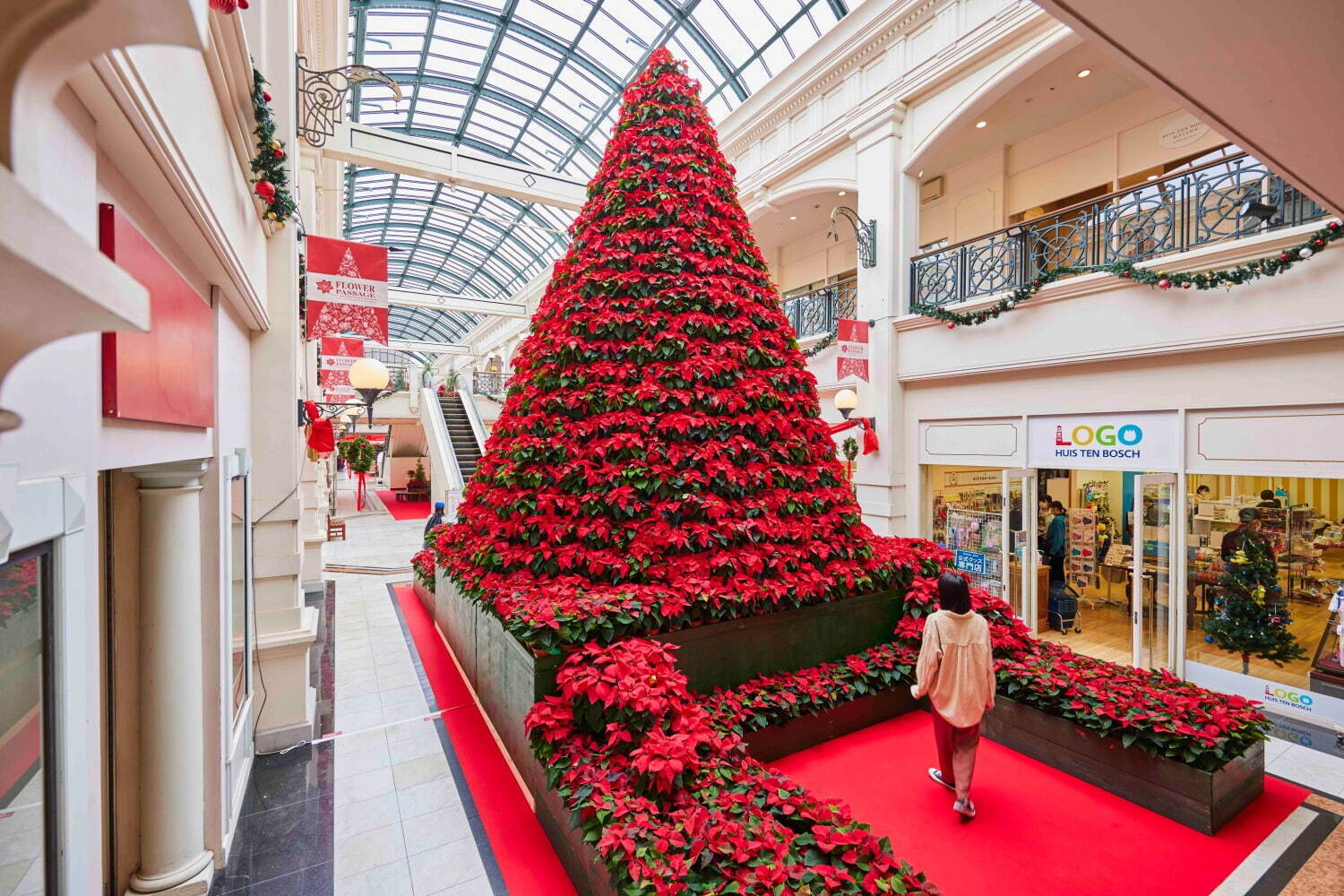 長崎・ハウステンボス「光の街のクリスマス」“白銀”イルミネーションや花火、クリスマスマーケットも｜写真23