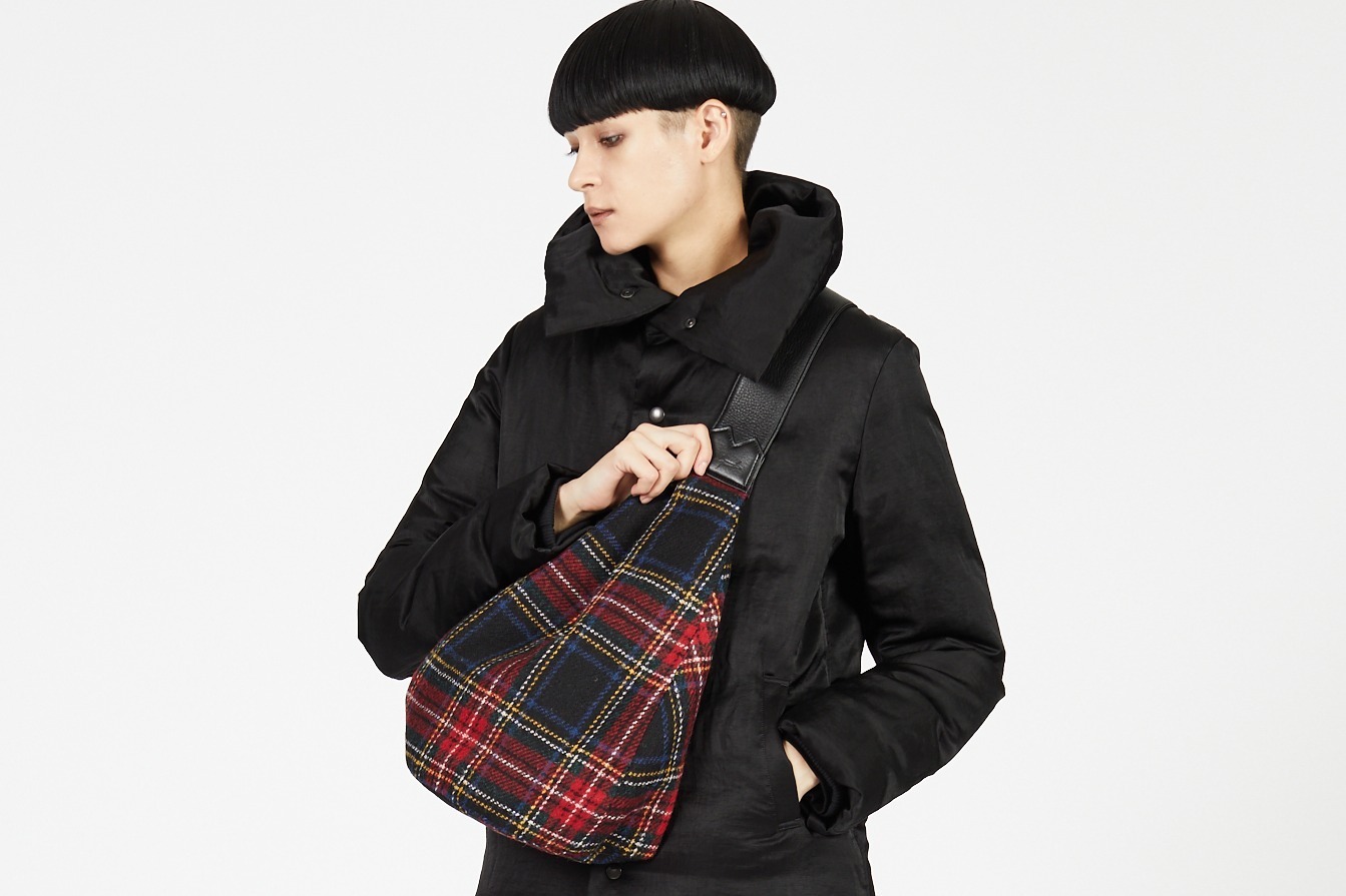 ディスコード ヨウジヤマモト「Yシリーズ」新作バッグ、ハリスツイードのチェック柄バックパックなど