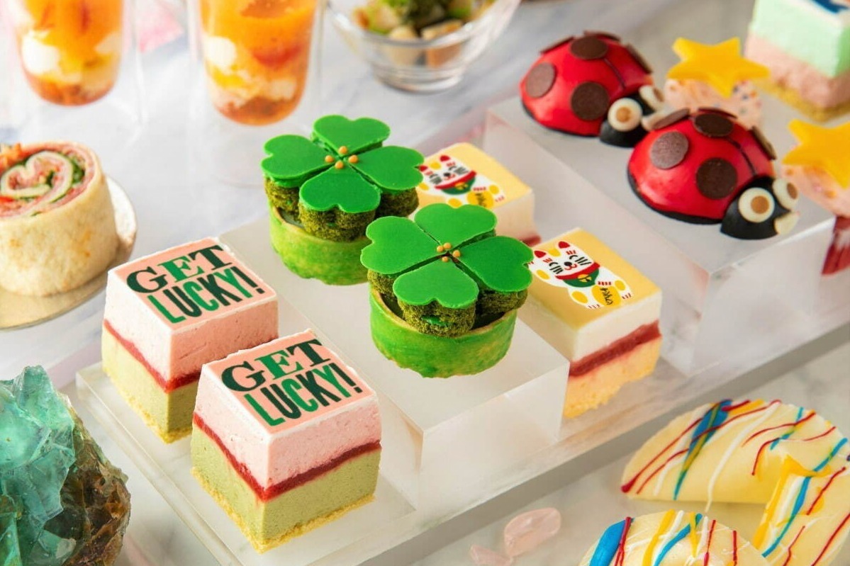 ラッキーモチーフがスイーツに！SHOGO SEKINE監修苺アフタヌーンティー、キンプトン新宿東京で