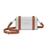 リモワ新バッグ“アルミニウムボディ”の縦型ショルダー＆ハンドバッグ｜写真13