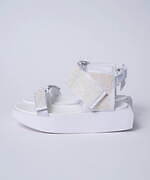 アンリアレイジ×ユナイテッド ヌード“プリズム”のように色が変わるサンダル、スマホのフラッシュに連動｜写真7