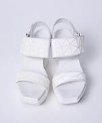 アンリアレイジ×ユナイテッド ヌード“プリズム”のように色が変わるサンダル、スマホのフラッシュに連動｜写真5