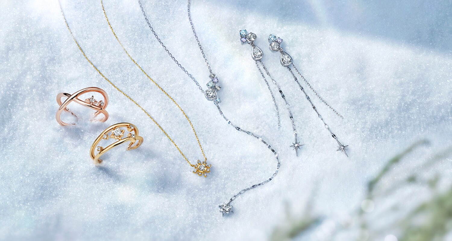 左から)SV(PGc) Ring Cuff/Topaz/CZ 9,900円、 SV(YGc) Ring Cuff/Topaz/CZ 9,900円
K18YG Necklace/Diamond 39,600円、SV(Rhc) Necklace/Topaz/CZ 14,300円
SV(Rhc) Pierced Earrings/Topaz/CZ ￥19,800