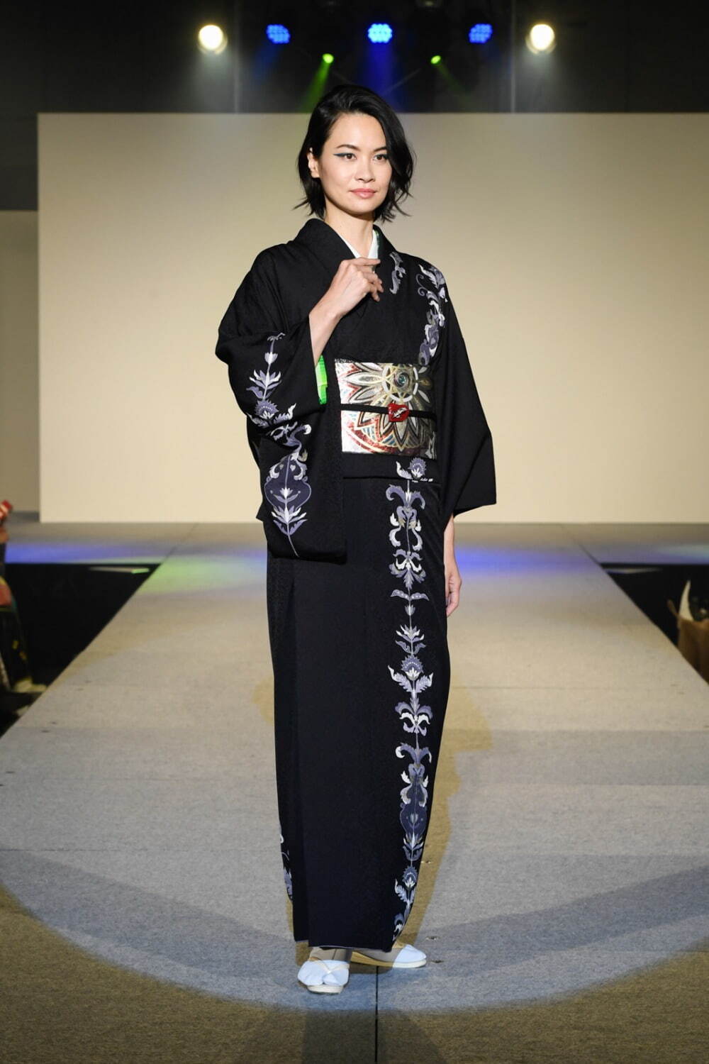 綺萌野 青野工房(KIMONO AONOKOUBOU) 2021-22年秋冬ウィメンズ&メンズコレクション シルエット - 写真6