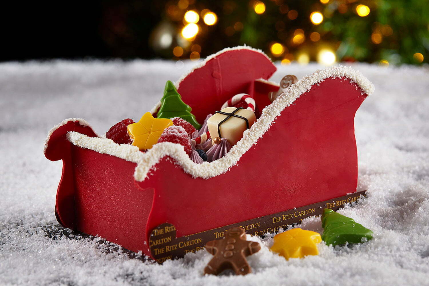 ザ リッツ カールトン大阪のクリスマス21年 サンタのそり を表現したチョコケーキなど ファッションプレス ザ リッツ カールトン大阪のクリスマス21年 サンタのそり を表現したチョコケーキなど ファッションプレス