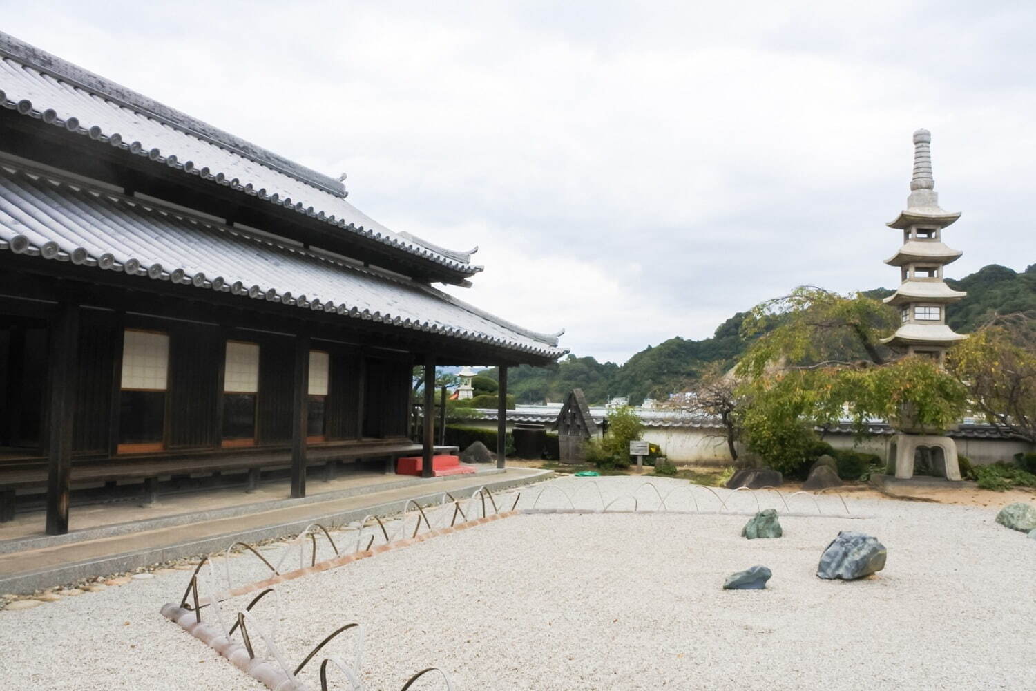 広島 瀬戸内の島巡り観光、旅行者に人気の“うさぎの楽園”大久野島やアートな生口島などモデルコース｜写真26