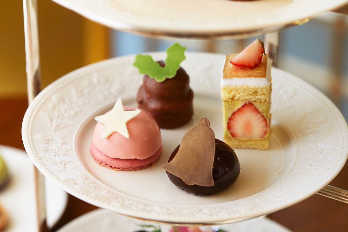 ザ・リッツ・カールトン京都のクリスマスアフタヌーンティー、ピエール・エルメ・パリのマカロン＆ケーキも
