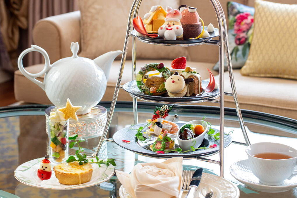 クリスマス｜ウェスティンホテル大阪のクリスマスアフタヌーンティー、“煙突に潜り込むサンタ”のタルトなど