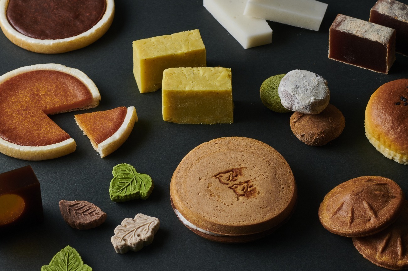 羊羹｜全国老舗和菓子店の“ユニーク和菓子”銀座三越に集結、“月の浮かぶ”羊羹や最中ベイクドチーズケーキ