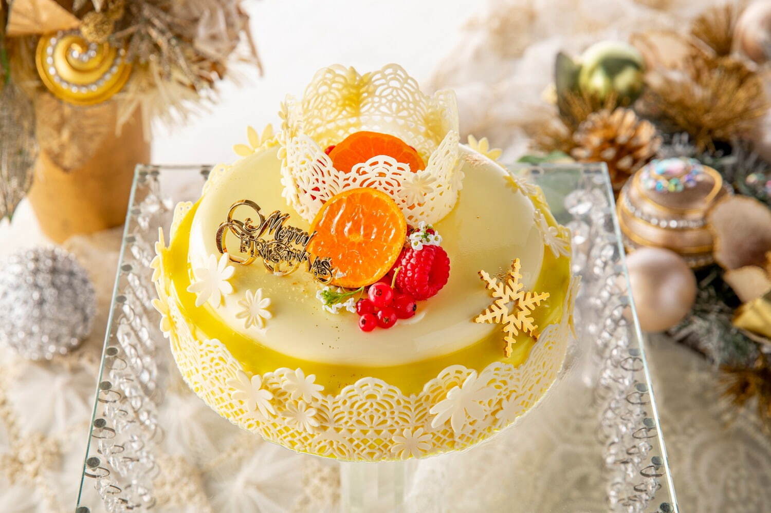 ヒルトン東京「ウェディング」イメージのクリスマスケーキ、ブーケやティアラをスイーツで表現｜写真8