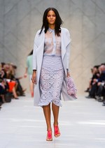 バーバリー プローサム 2014年春夏ウィメンズコレクション - 軽やかな素材で女性らしい繊細さを表現｜写真3