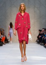 バーバリー プローサム 2014年春夏ウィメンズコレクション - 軽やかな素材で女性らしい繊細さを表現｜写真44