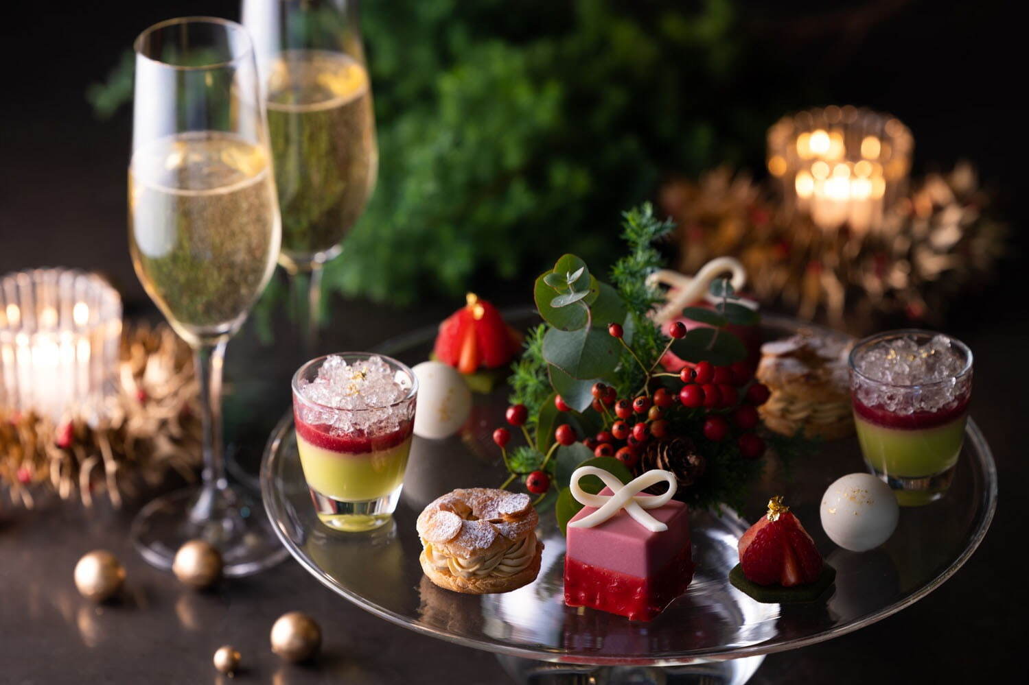 フォーシーズンズホテル京都のクリスマスアフタヌーンティー、“ツリー”のようなフルーツタルトなど|写真1