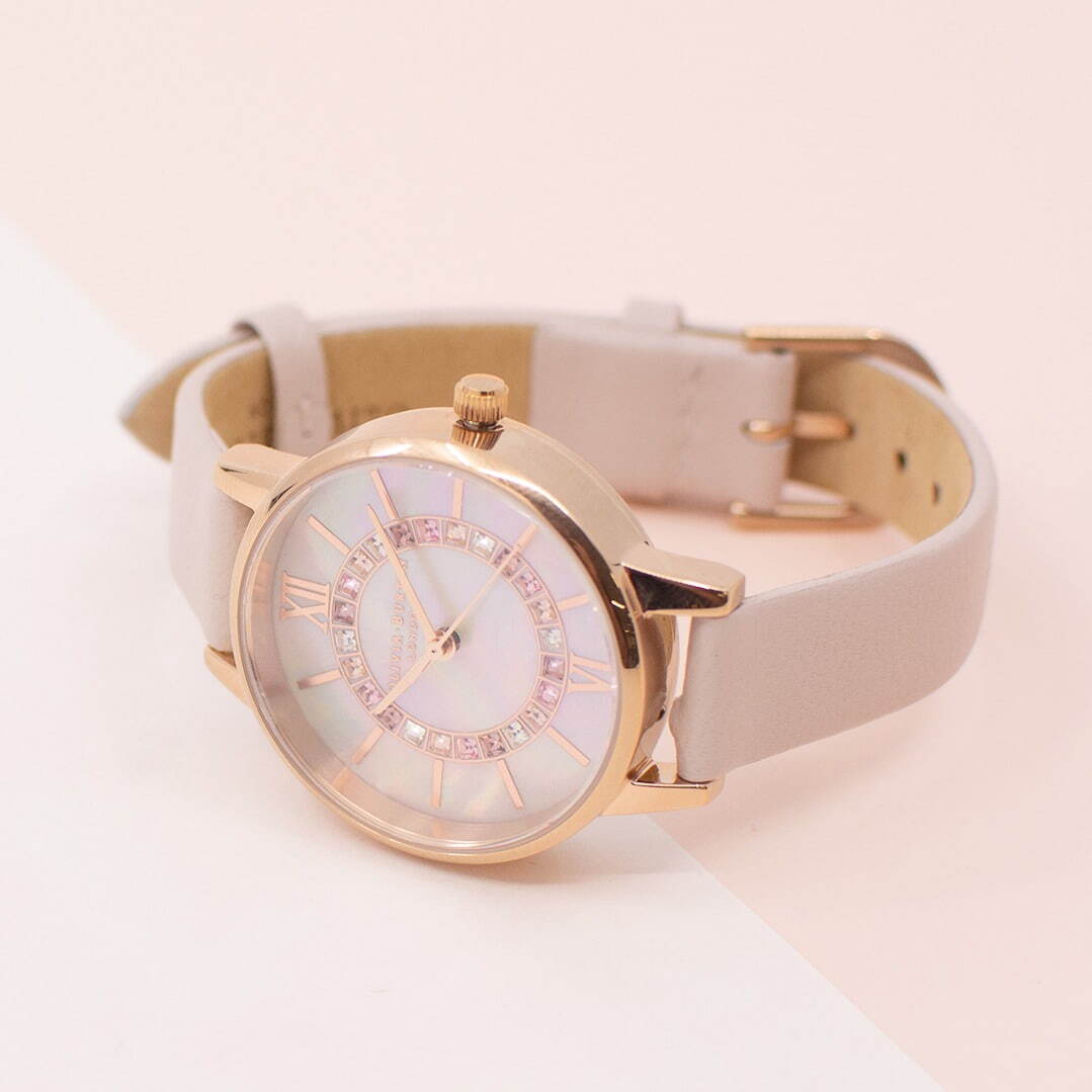 オリビア・バートンのクリスマスギフト、パステルカラーのクリスタルを配した腕時計＆ブレスレットのセット｜写真2