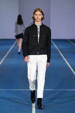 タエ アシダ 2022年春夏コレクション - 躍動する光の軌跡｜写真23