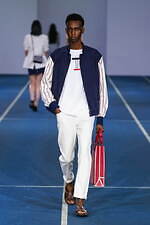 タエ アシダ 2022年春夏コレクション - 躍動する光の軌跡｜写真33