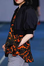 タエ アシダ 2022年春夏コレクション - 躍動する光の軌跡｜写真65