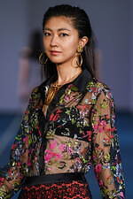 タエ アシダ 2022年春夏コレクション - 躍動する光の軌跡｜写真70