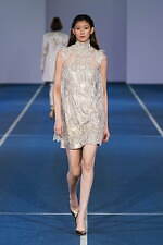 タエ アシダ 2022年春夏コレクション - 躍動する光の軌跡｜写真80