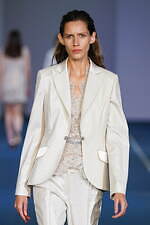 タエ アシダ 2022年春夏コレクション - 躍動する光の軌跡｜写真83