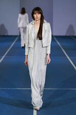 タエ アシダ 2022年春夏コレクション - 躍動する光の軌跡｜写真84