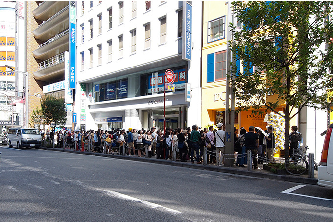 【店内レポート】世界最大のロクシタン旗艦店が新宿にオープン - 約700人が行列 | 写真