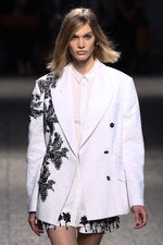 ヌメロ ヴェントゥーノ 2014年春夏コレクション - リュクスに魅せるバカンスルック｜写真24