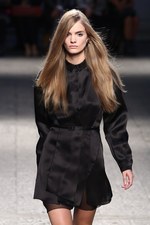 ヌメロ ヴェントゥーノ 2014年春夏コレクション - リュクスに魅せるバカンスルック｜写真24