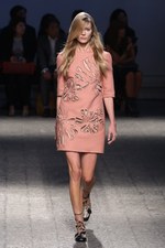 ヌメロ ヴェントゥーノ 2014年春夏コレクション - リュクスに魅せるバカンスルック｜写真40