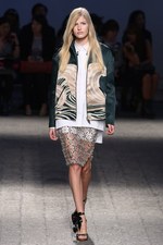 ヌメロ ヴェントゥーノ 2014年春夏コレクション - リュクスに魅せるバカンスルック｜写真44