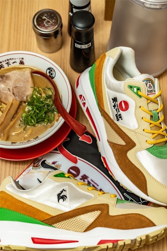ルコック スポルティフ×天下一品「ラーメン」着想限定スニーカー 