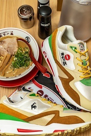 ルコック スポルティフ×天下一品「ラーメン」着想限定スニーカー