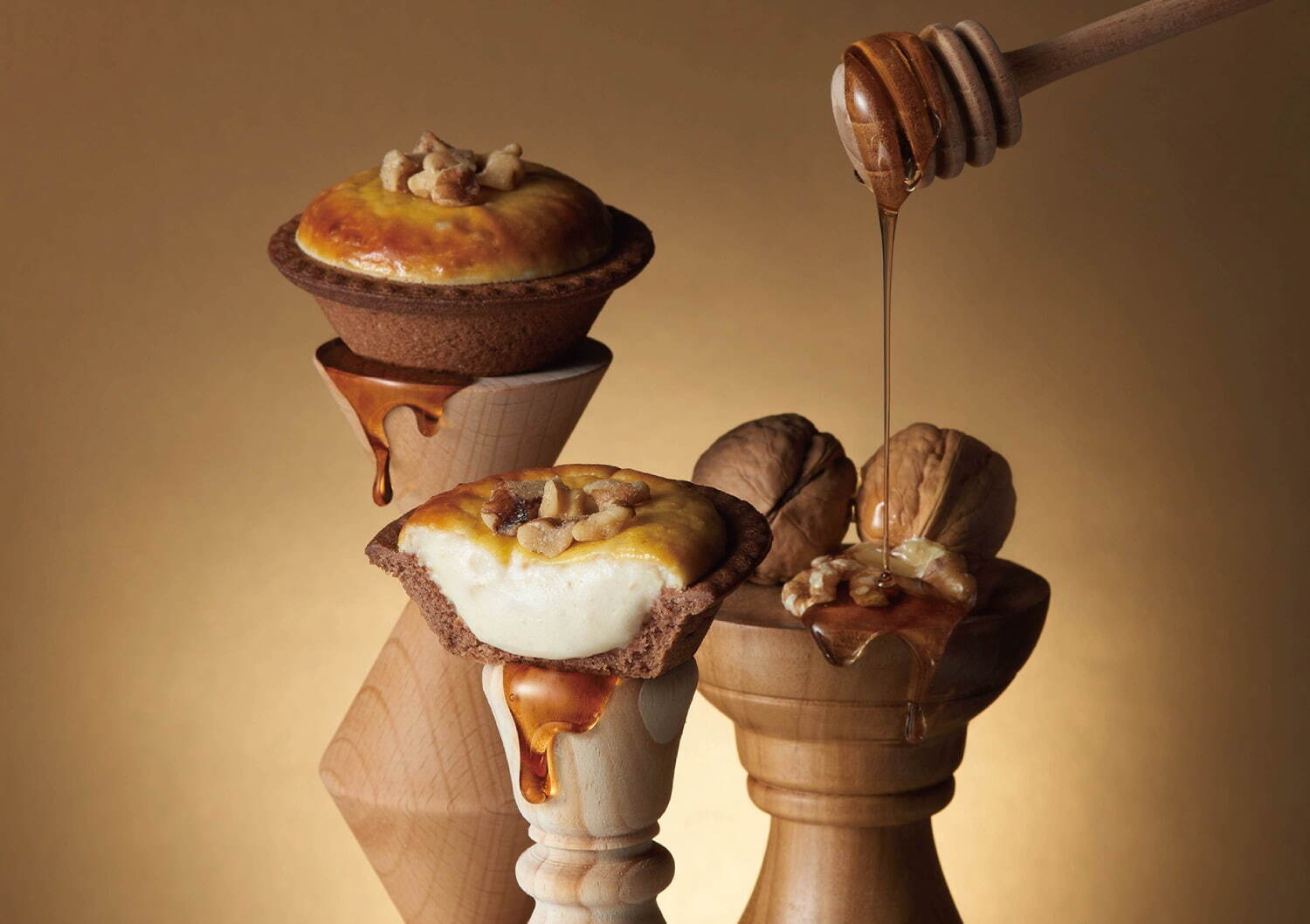 メープルシロップ｜ベイク チーズタルト「メープルナッツチーズタルト」ローストクルミとメープルを合わせた冬限定の新作