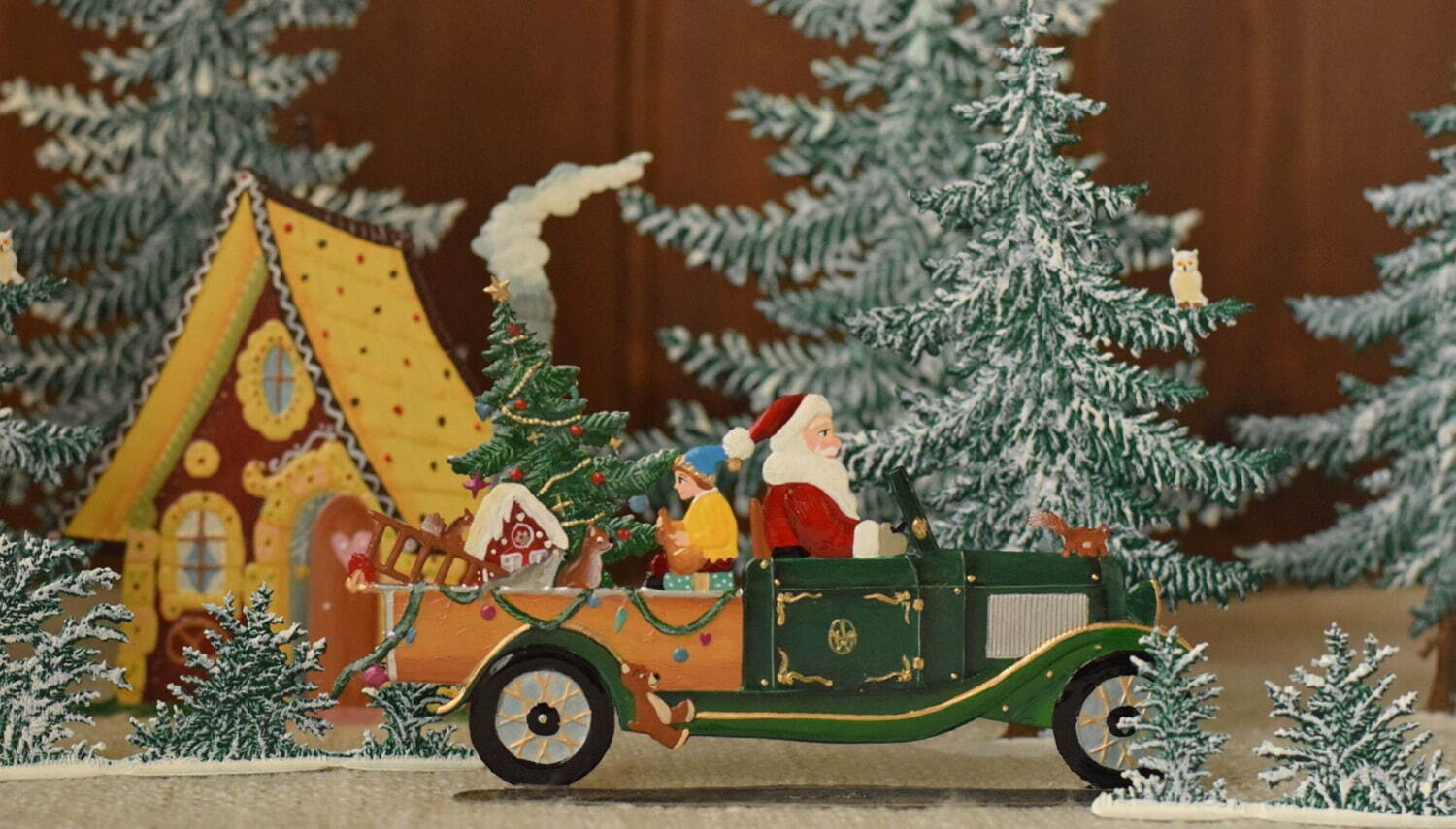 伊勢丹新宿店「クリスマスマルシェ」世界のスノードーム約200点やリサ・ラーソンのサンタ人形が集結｜写真3