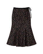 マメ クロゴウチ“金木犀”の小花柄を散りばめたコートやセーター、レースのカフを配したキッズドレスも｜写真27