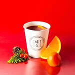 梅体験専門店「蝶矢」赤いクリスマスドリンク、デコレーションケーキの様なアイス＆フルーティーなホット｜写真2