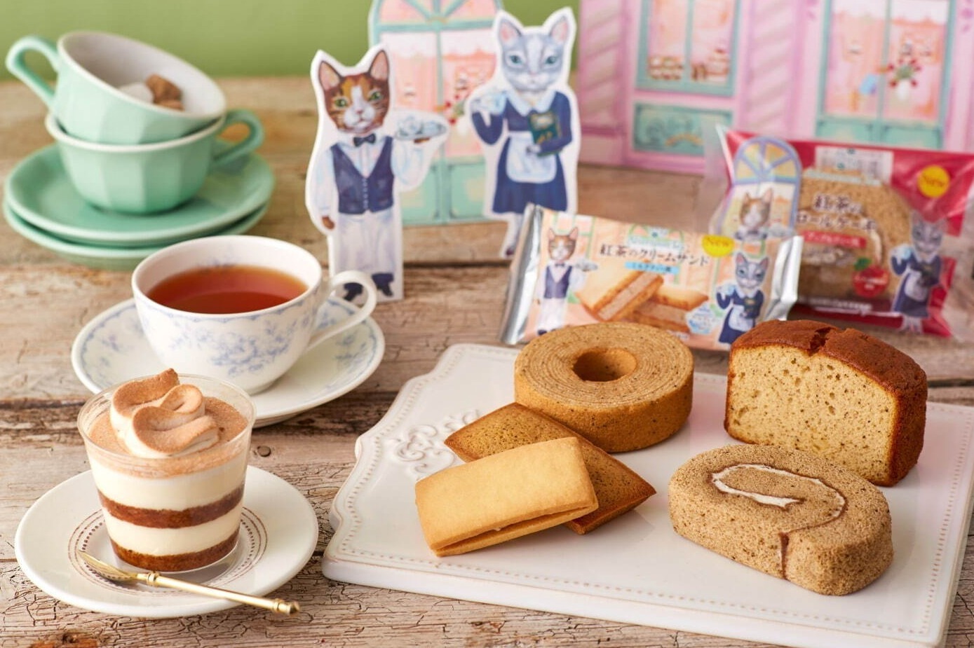 アフタヌーンティー監修「紅茶スイーツ」全国のファミリーマートに、アップルティー風ロールケーキなど