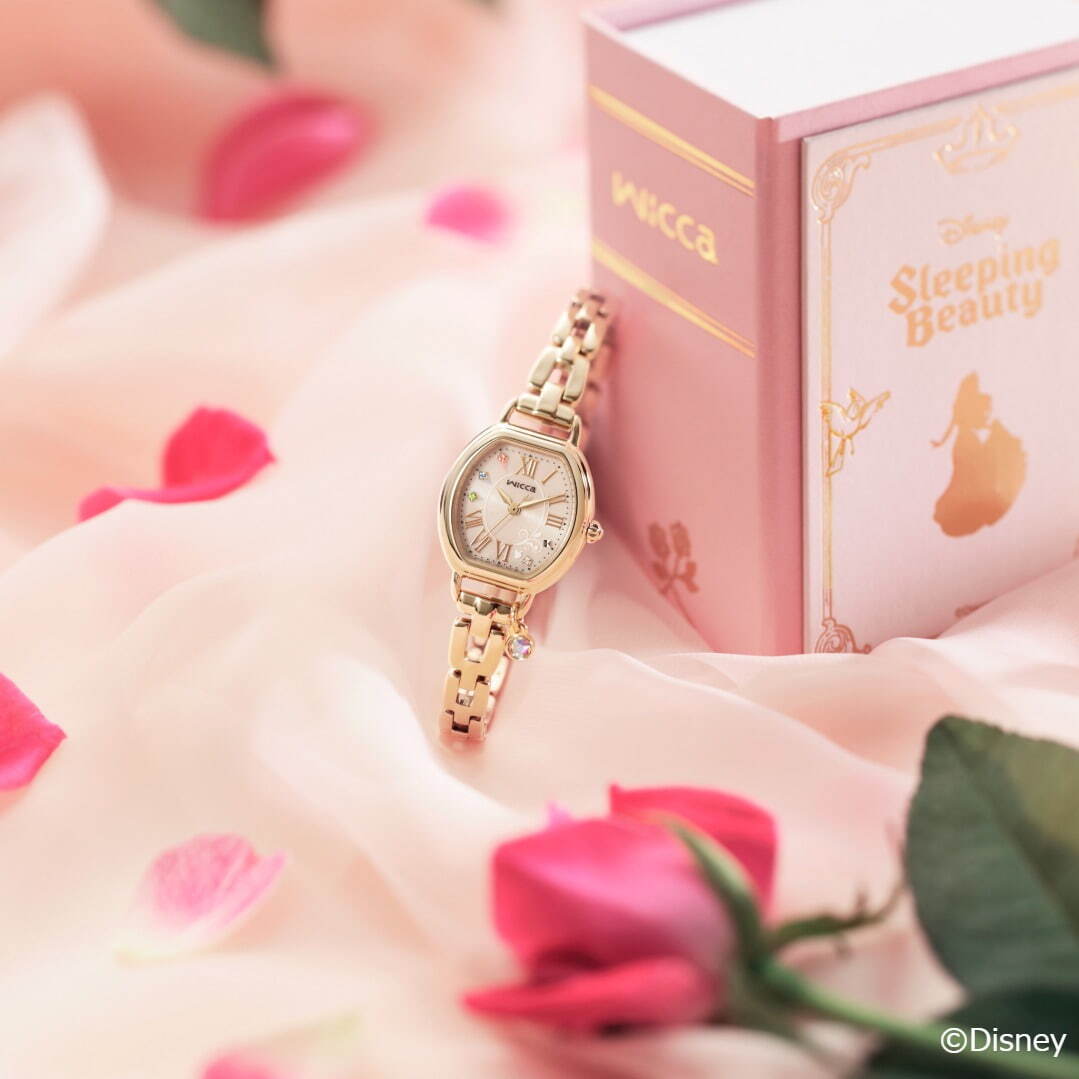 ディズニー 眠れる森の美女 限定腕時計がウィッカから オーロラ姫のドレス 着想ピンクの文字板 ファッションプレス